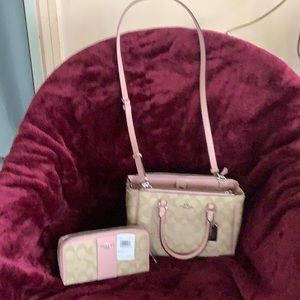 Coach purse and wallet.  Excellent condition.